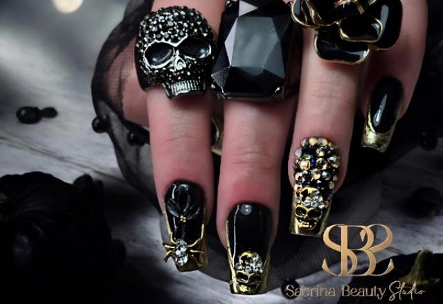 Halloween approche : avez-vous pensé à un nail art élégant et mystérieux  ?
